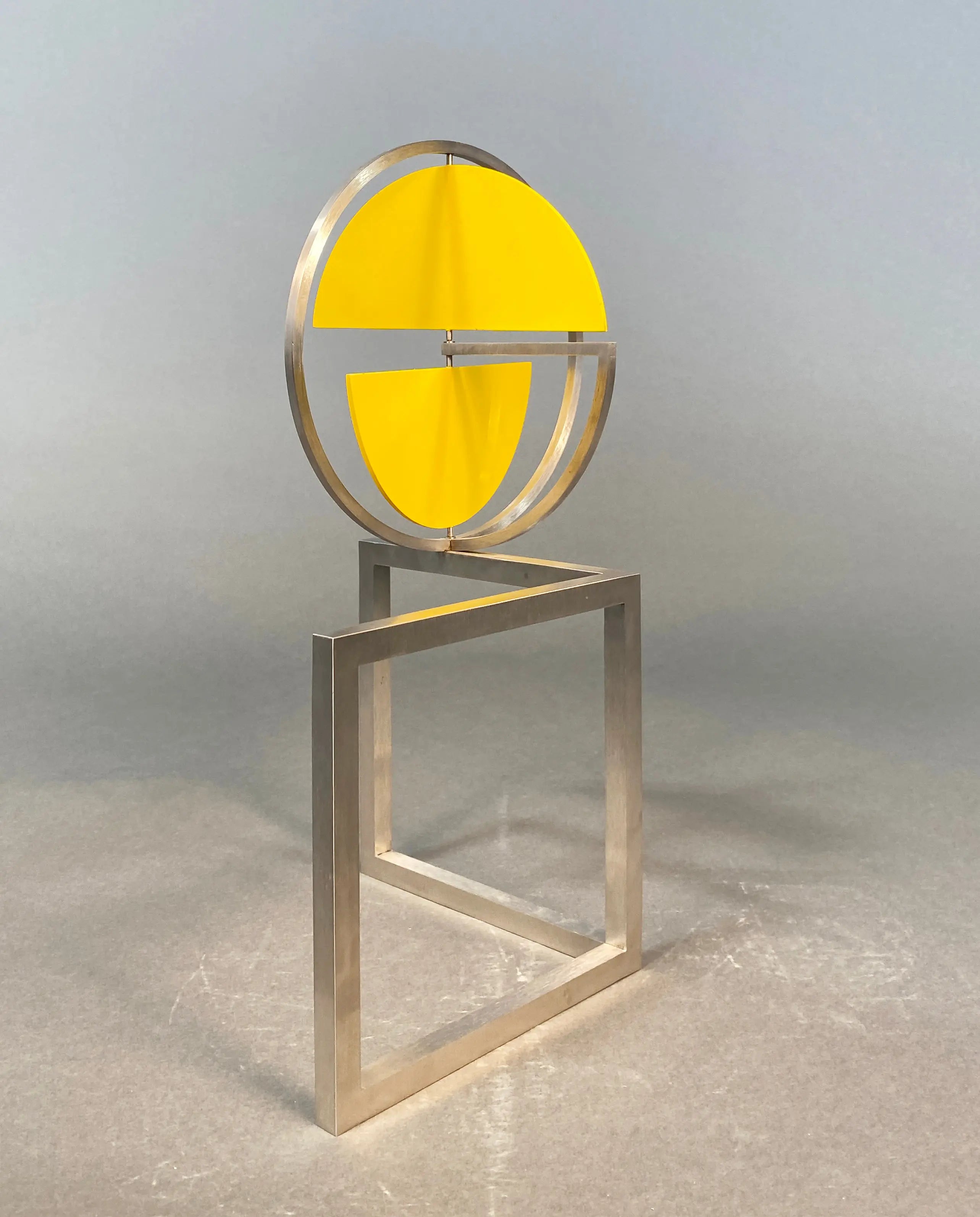 14122, Roger Phillips, Split Disc on Two Squares, 2013