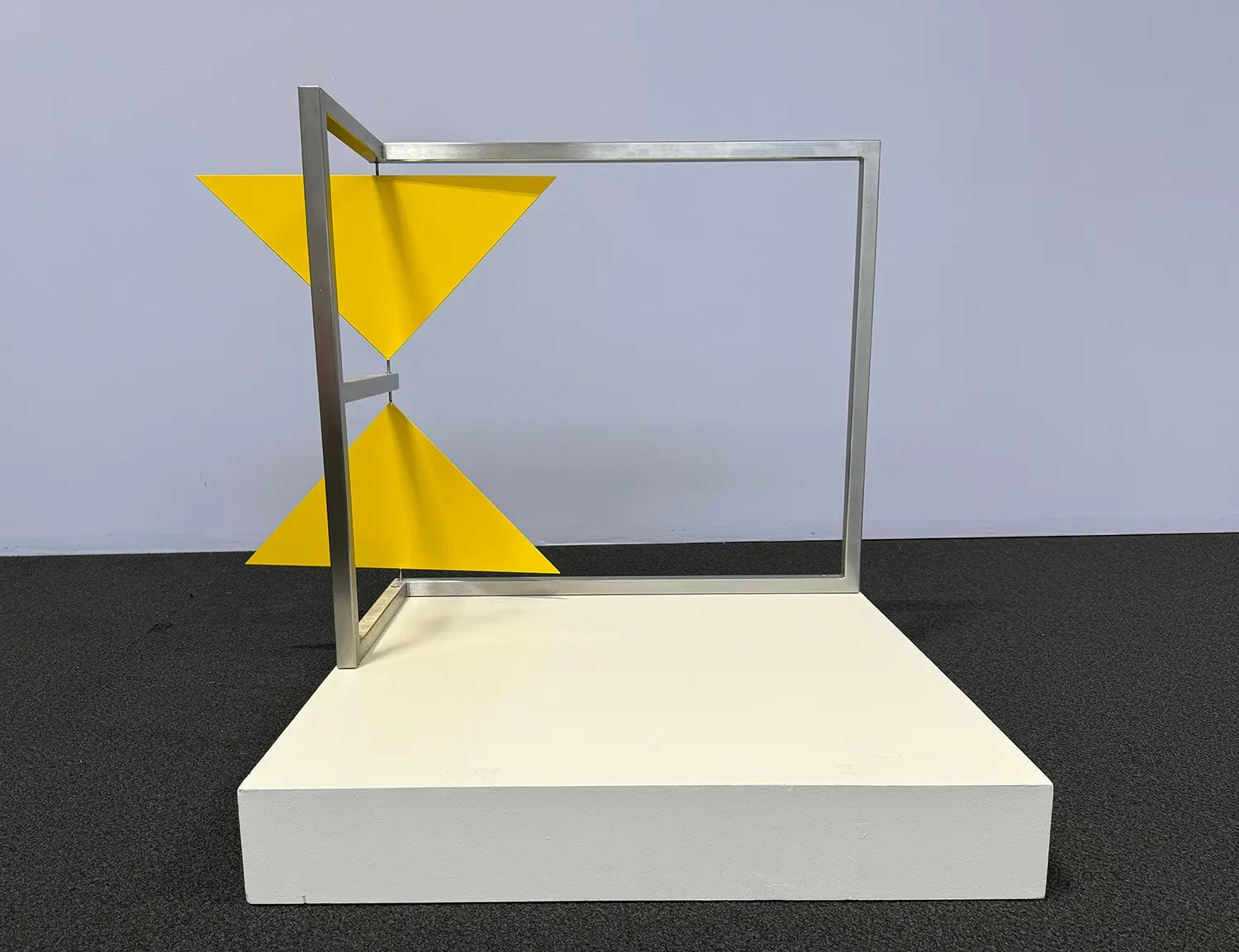 16529, Roger Phillips, Triangular Corner, 2005