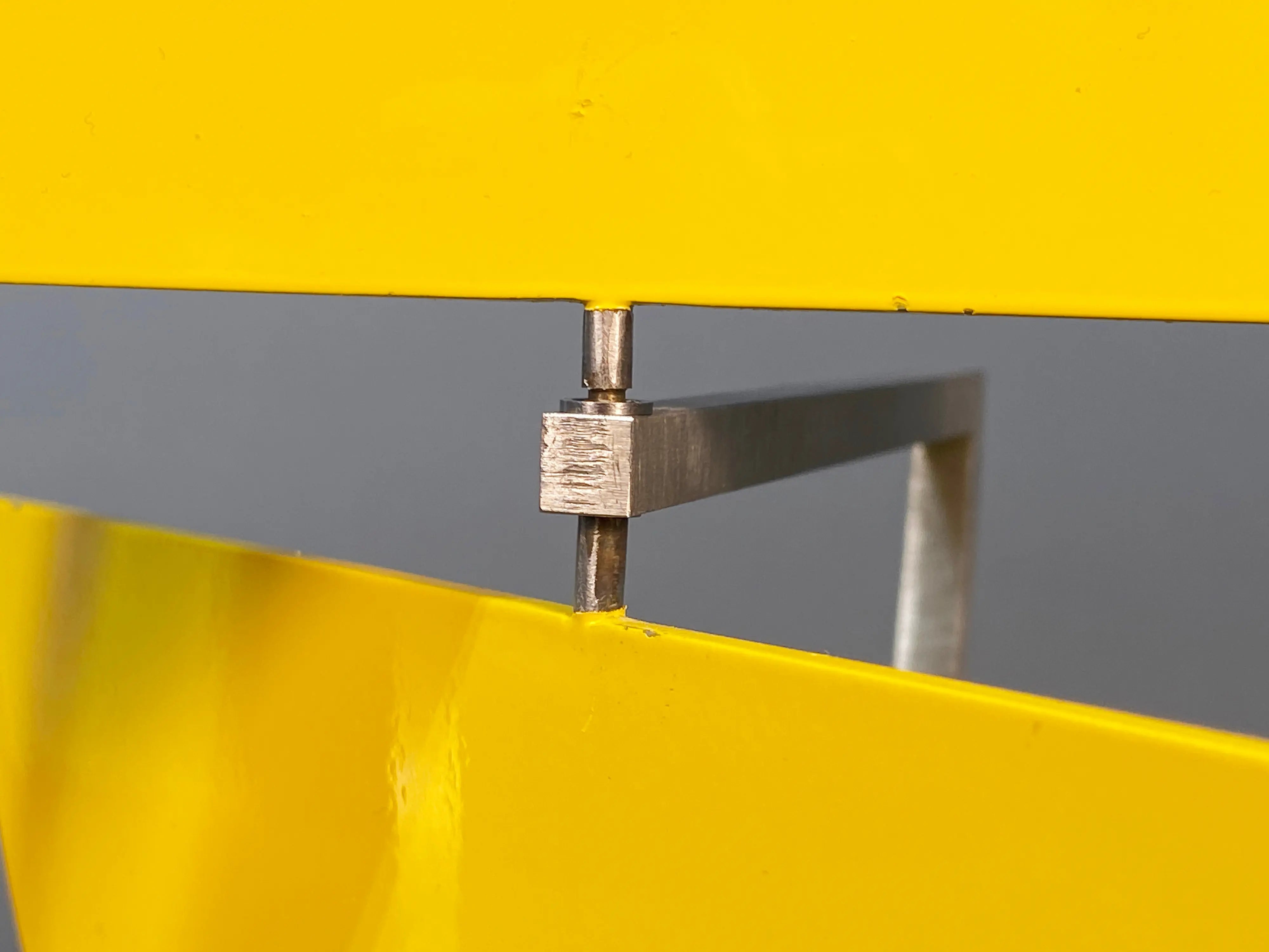 14122, Roger Phillips, Split Disc on Two Squares, 2013
