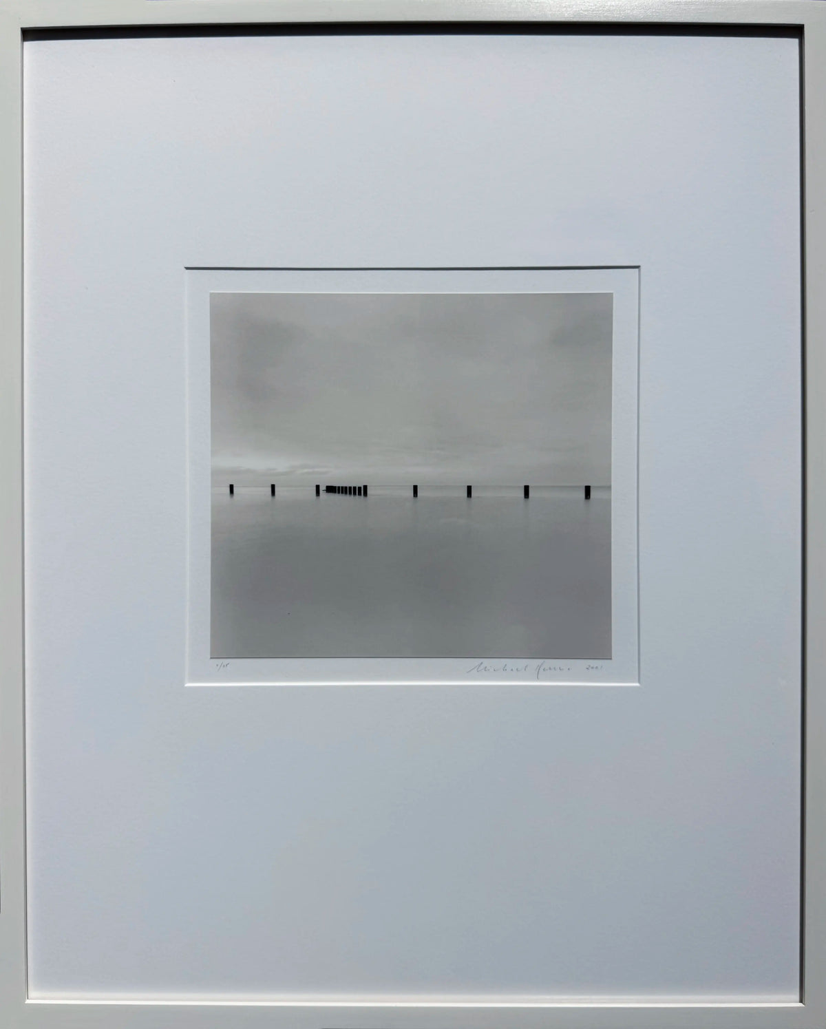 18895, Michael Kenna, Line of Posts, Chicago, Illinois, USA, 2001