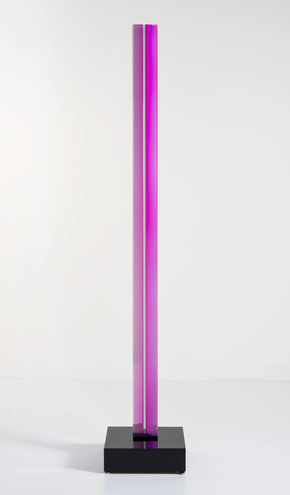 17076, Vasa Velizar Mihich, Triangular Column H300, 1990
