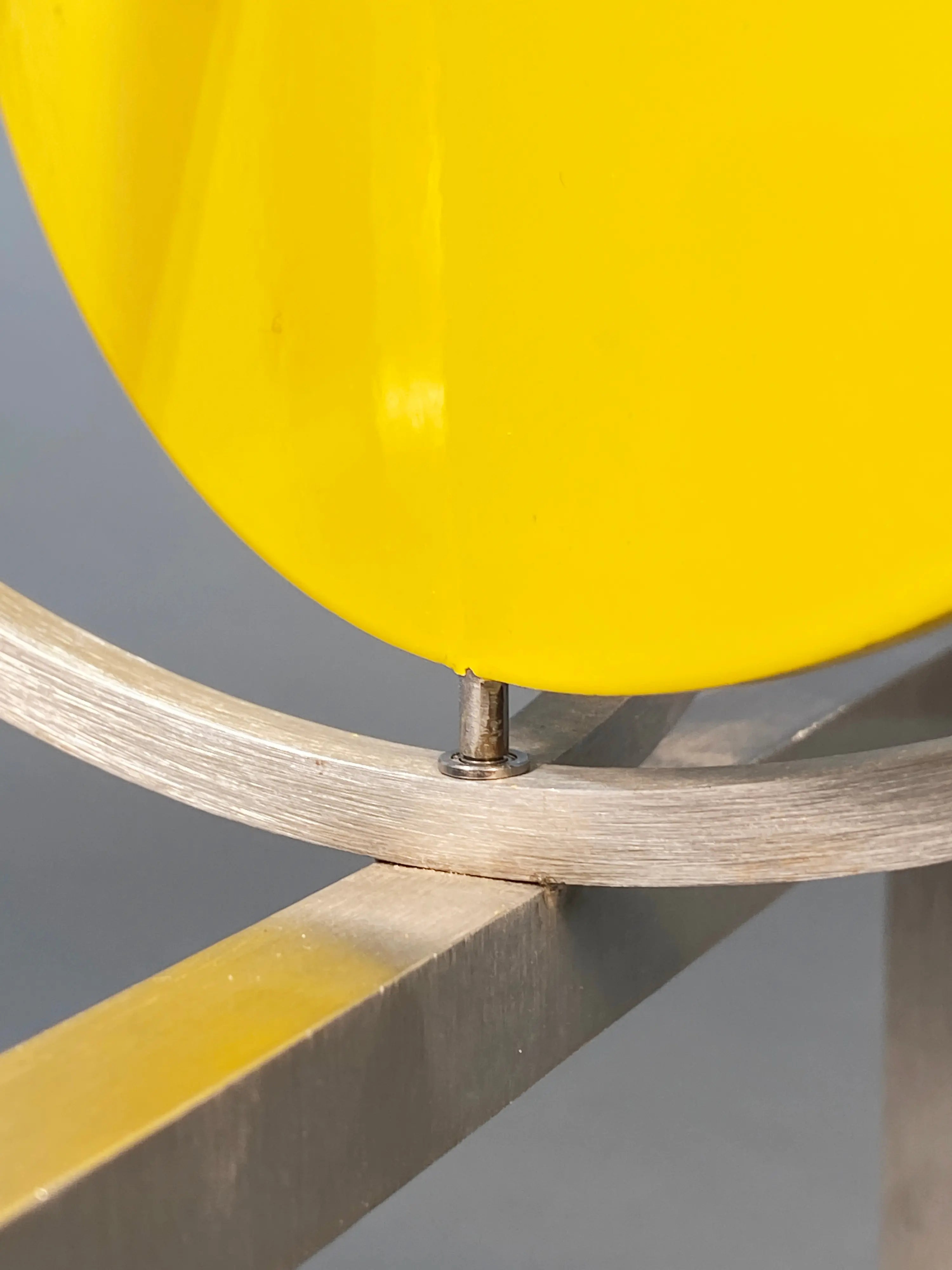 14122, Roger Phillips, Split Disc on Two Squares, 2013