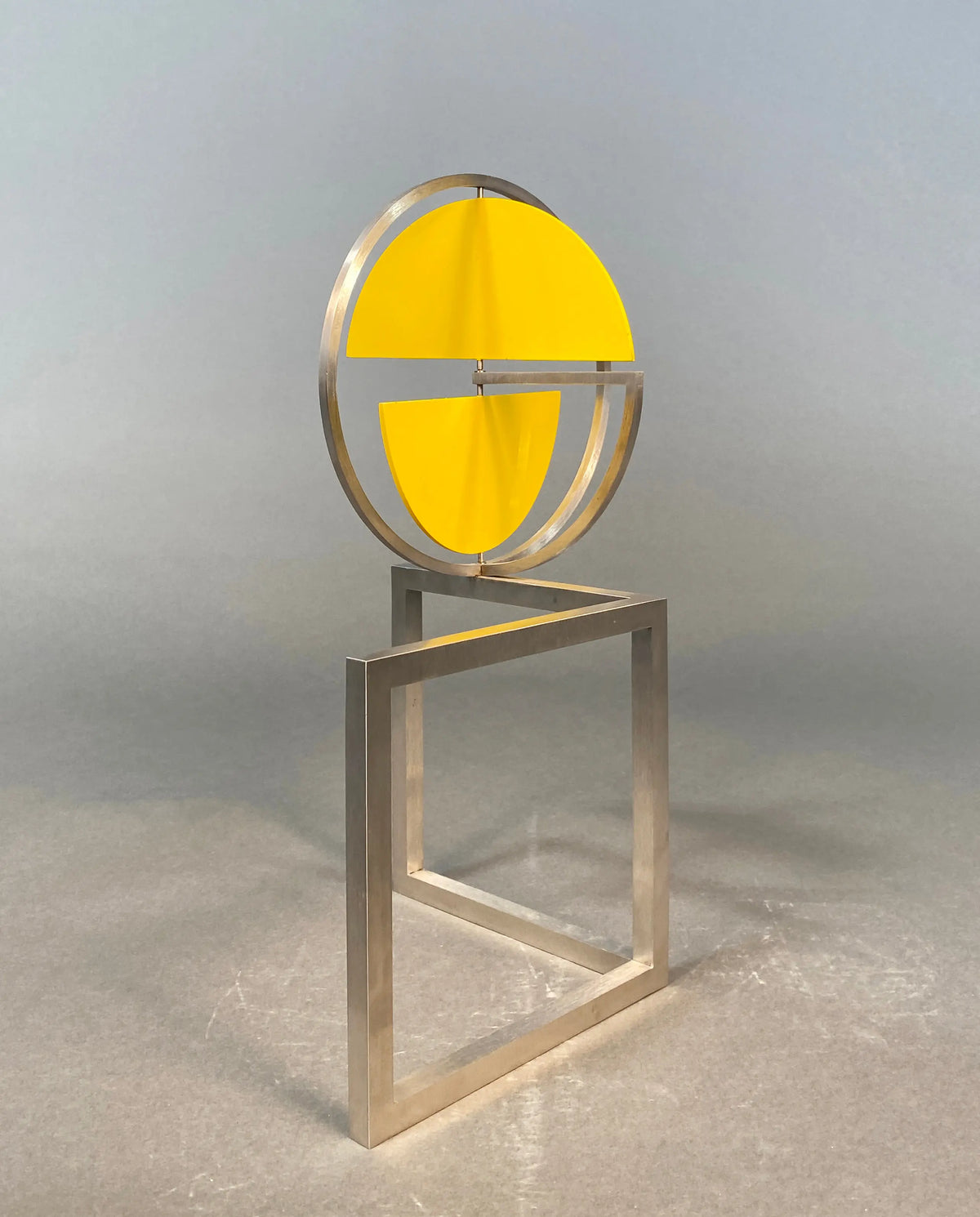 14122, Roger Phillips, Split Disc on Two Squares, 2013