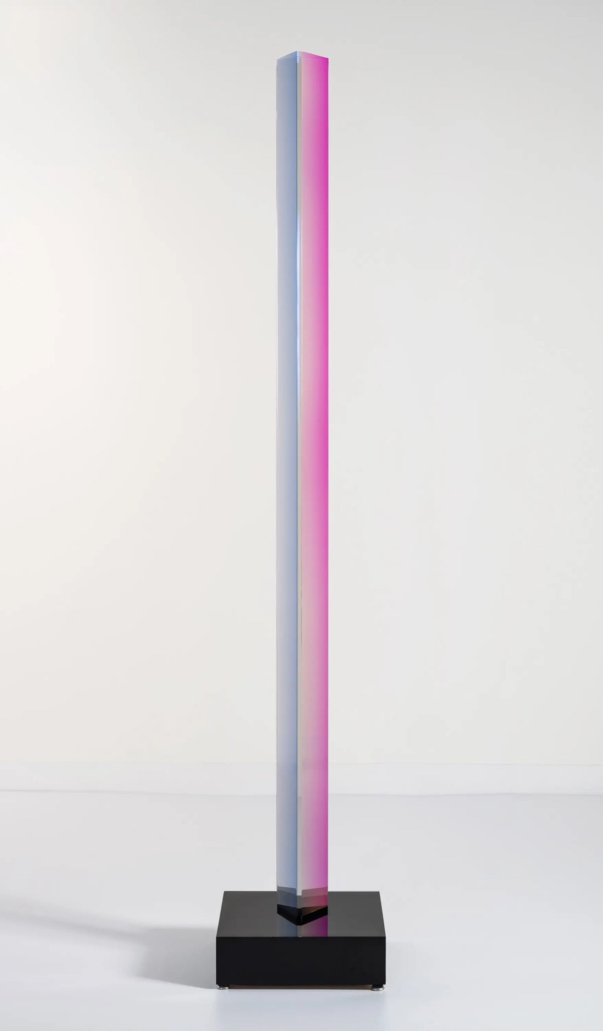 17076, Vasa Velizar Mihich, Triangular Column H300, 1990