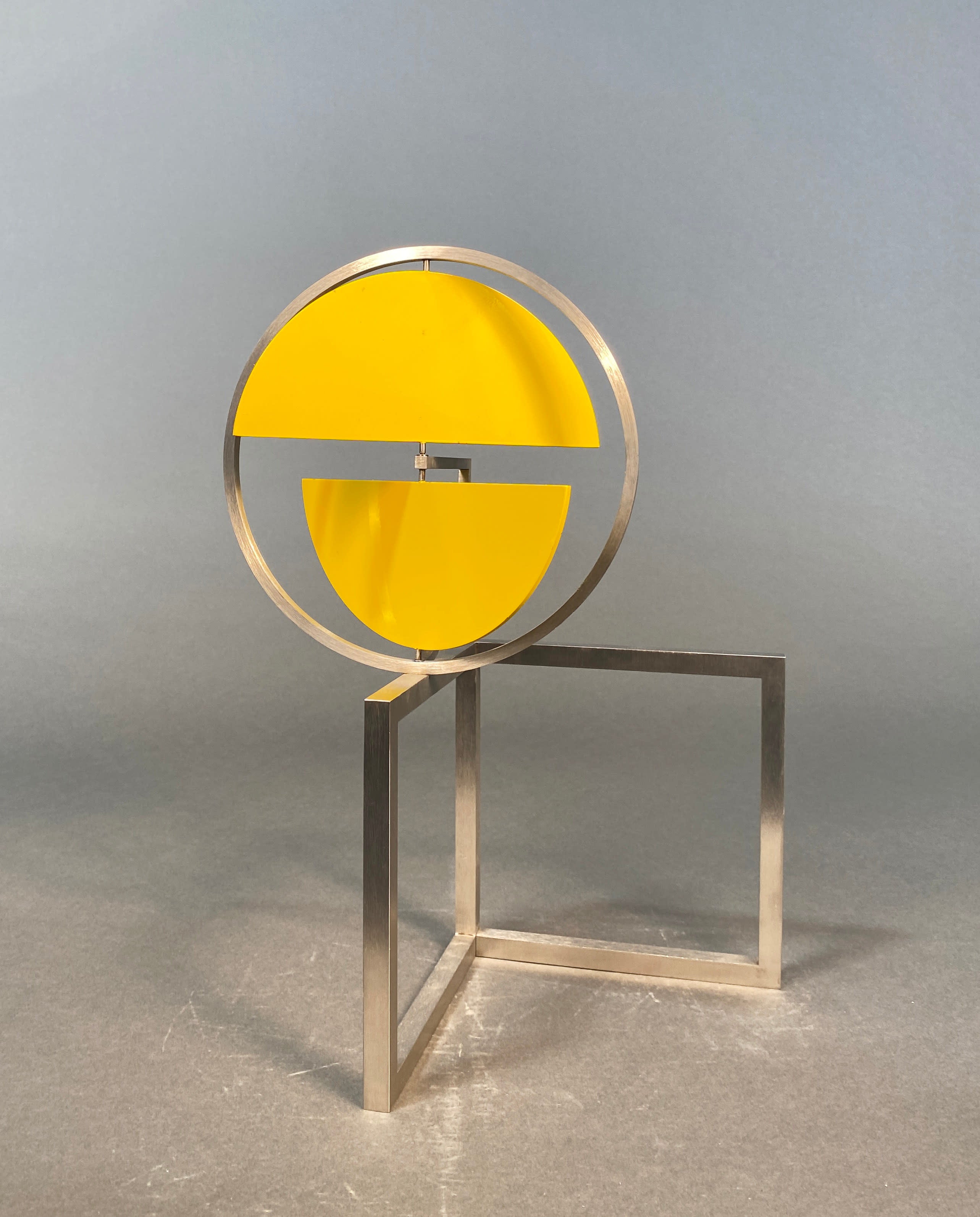 14122, Roger Phillips, Split Disc on Two Squares, 2013